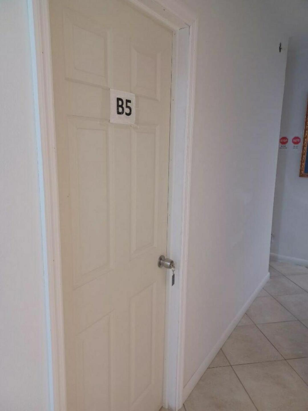 B5 Best Value On Private Bedroom With Private Bathroom In Little Havana, Маями Екстериор снимка
